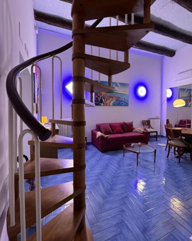 Old And Young Apartment *