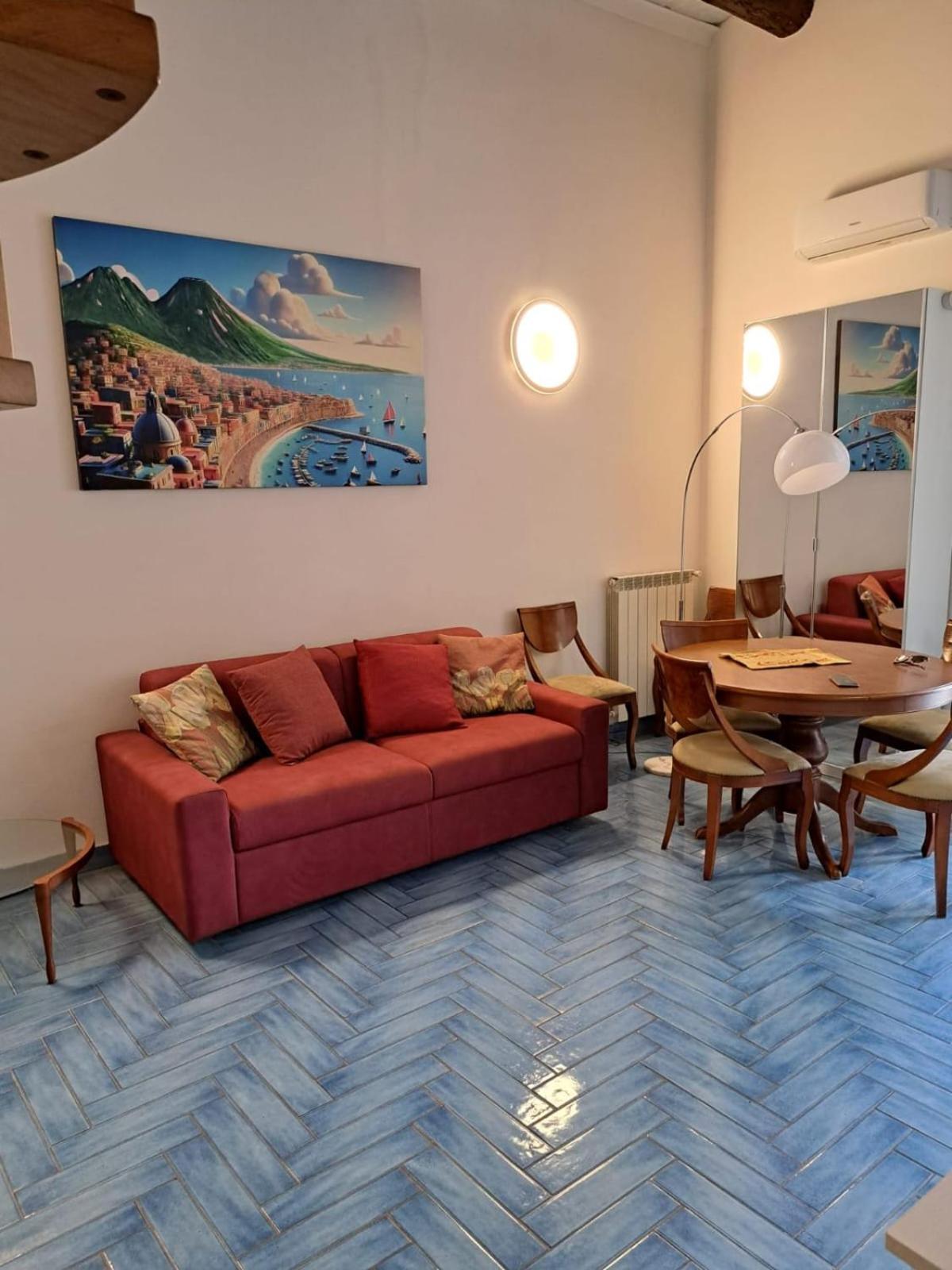 Old And Young Apartment Naples